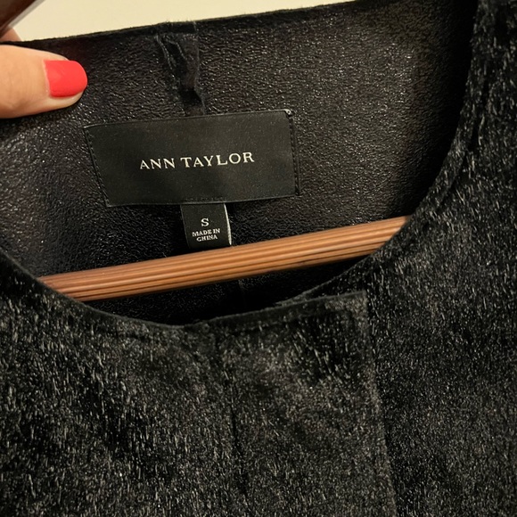 Classic black coat by Ann Taylor - Picture 3 of 8